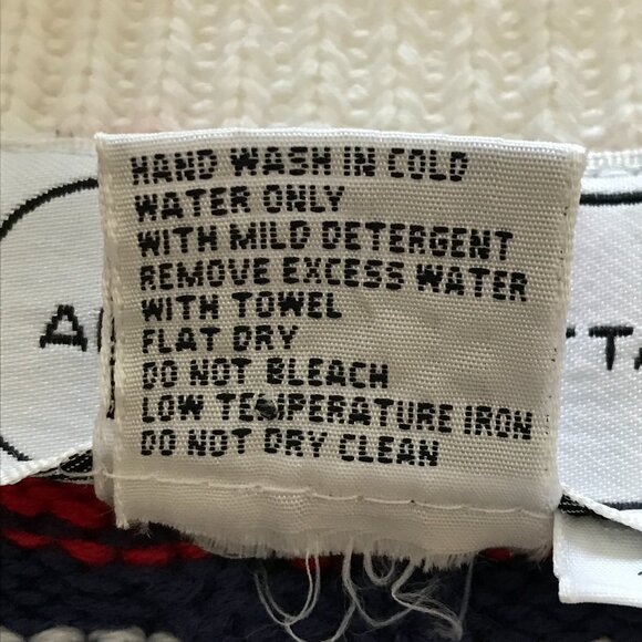 Adrienne Vittadini Sport Sweater Women L Red Cable Knit V Neck Pullover Stretch - Picture 11 of 11